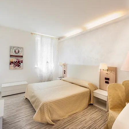 Hotell Trettenero